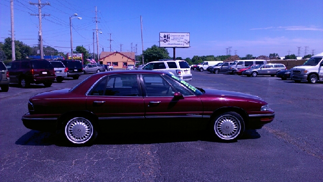 Buick LeSabre 1999 photo 3