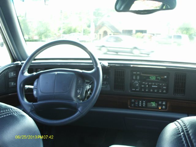 Buick LeSabre 1999 photo 0