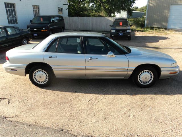 Buick LeSabre 1999 photo 2