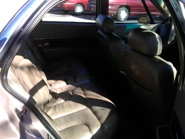 Buick LeSabre 1999 photo 1