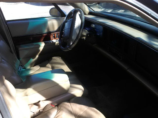 Buick LeSabre 1999 photo 2