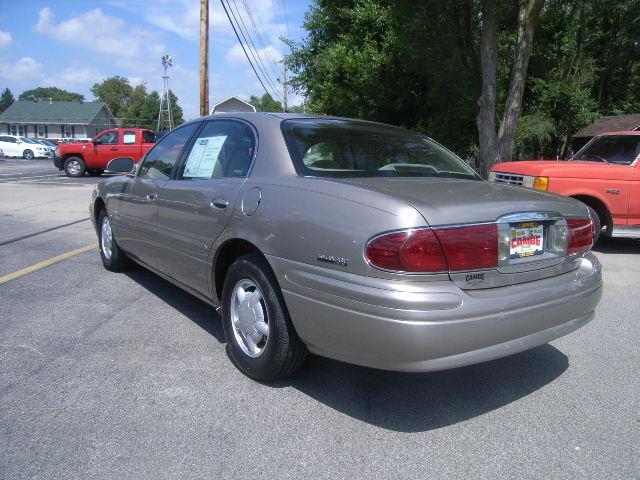 Buick LeSabre 2000 photo 2