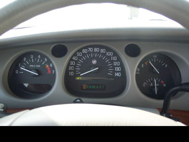 Buick LeSabre 2000 photo 4