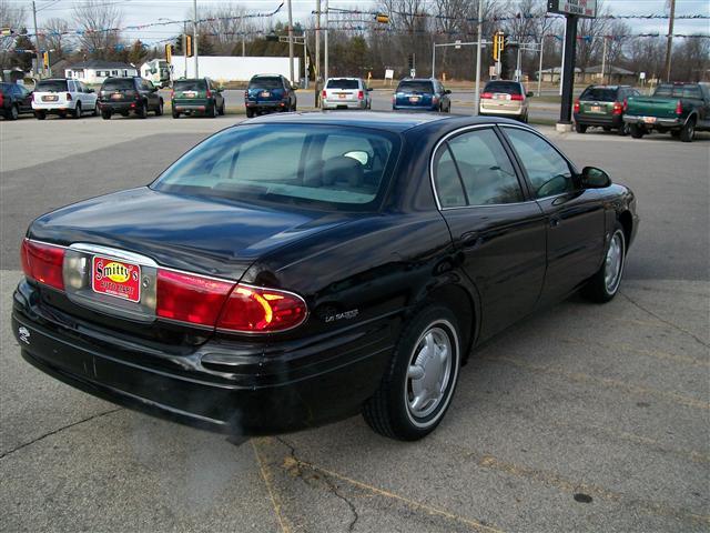 Buick LeSabre 2000 photo 3