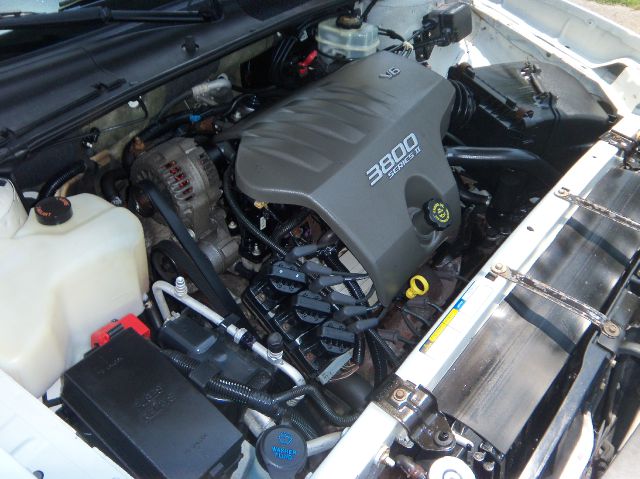 Buick LeSabre 2000 photo 11