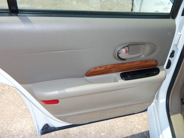 Buick LeSabre 2000 photo 17
