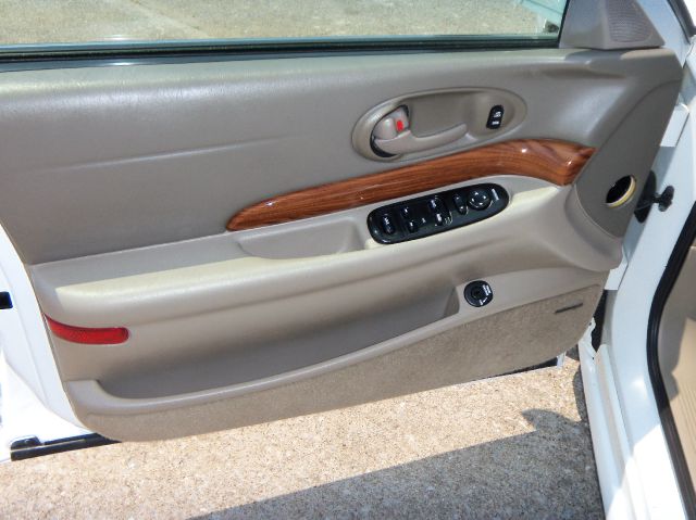 Buick LeSabre 2000 photo 18