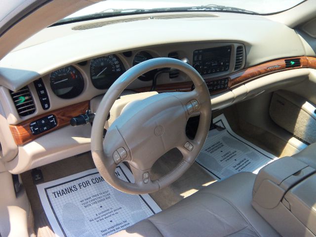 Buick LeSabre 2000 photo 2
