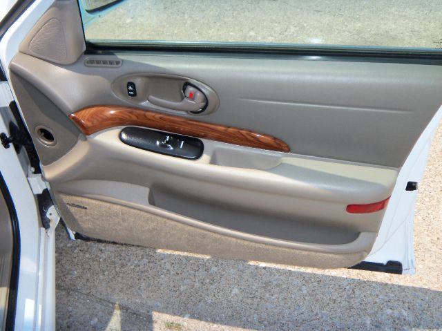 Buick LeSabre 2000 photo 38