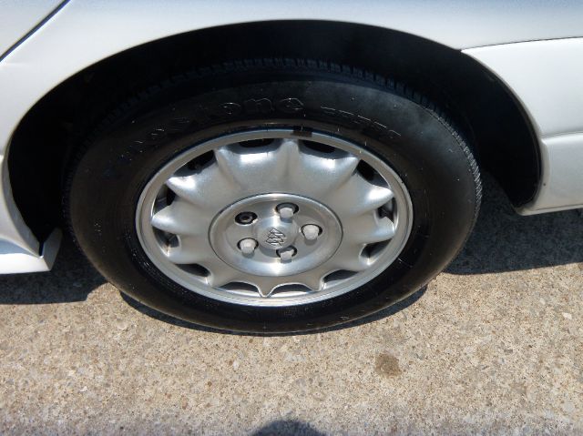 Buick LeSabre 2000 photo 6