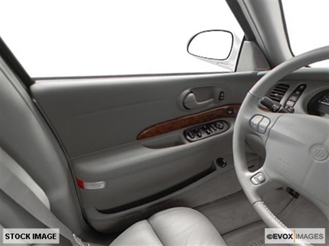 Buick LeSabre 2000 photo 2