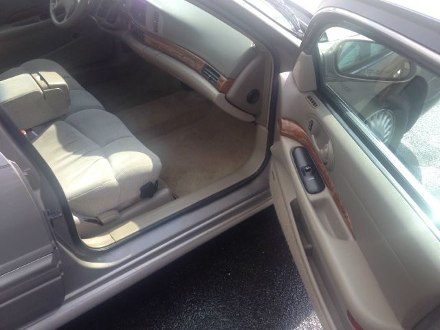 Buick LeSabre 2000 photo 2