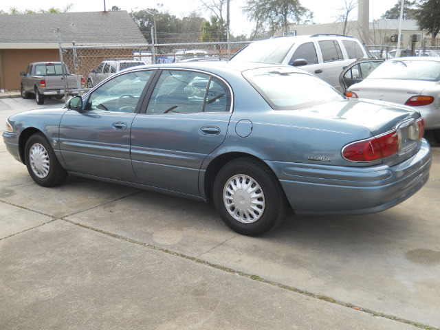 Buick LeSabre 2000 photo 2