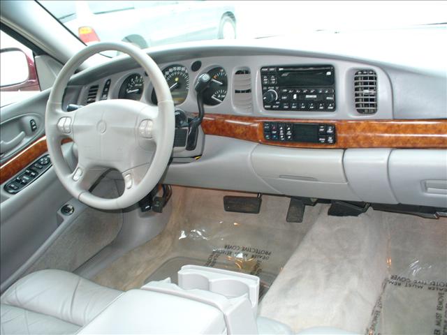 Buick LeSabre 2000 photo 2