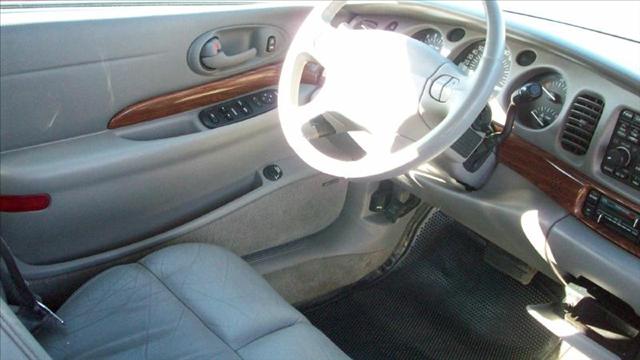 Buick LeSabre 2000 photo 5