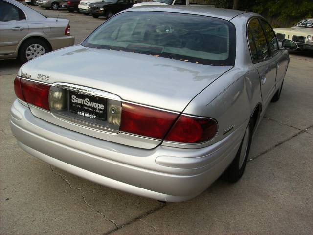 Buick LeSabre 2000 photo 1