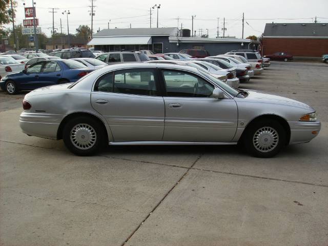 Buick LeSabre 2000 photo 2