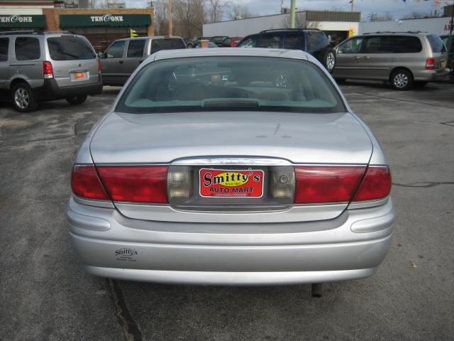 Buick LeSabre 2000 photo 2
