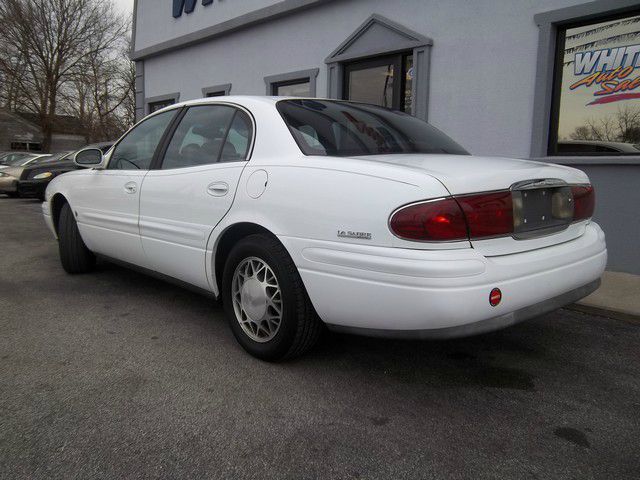 Buick LeSabre 2000 photo 3