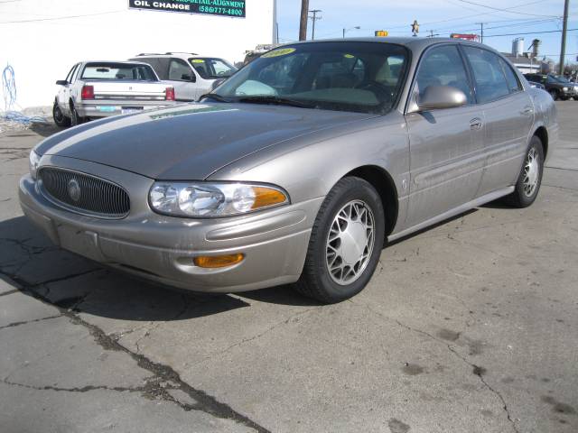 Buick LeSabre 2000 photo 2