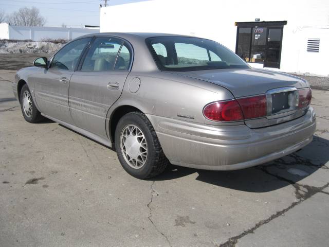 Buick LeSabre 2000 photo 3