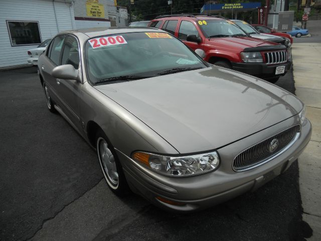 Buick LeSabre 2000 photo 3