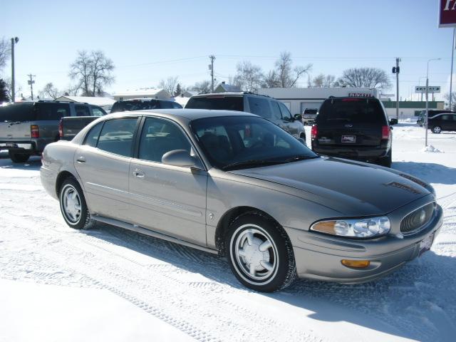 Buick LeSabre 2000 photo 1