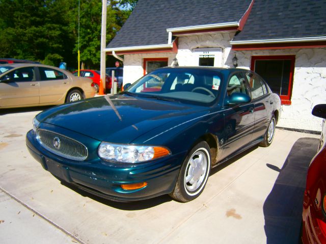 Buick LeSabre 2000 photo 2