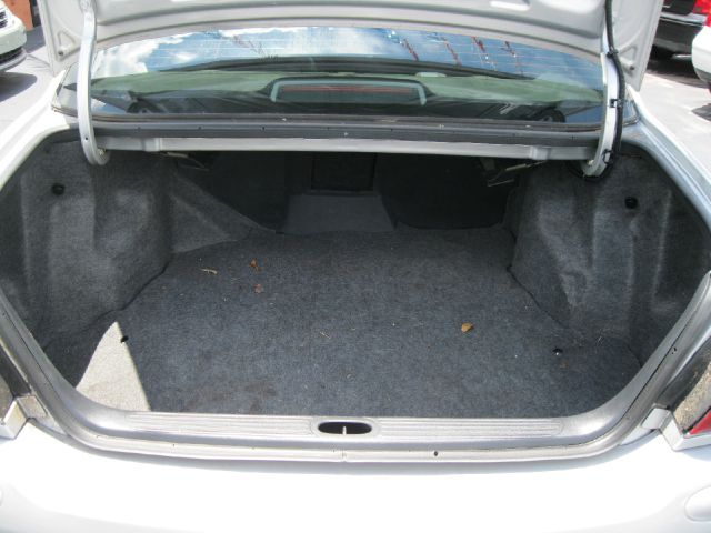 Buick LeSabre 2000 photo 1