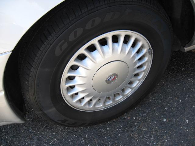 Buick LeSabre 2000 photo 5