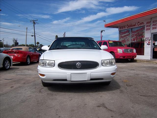 Buick LeSabre 2000 photo 1