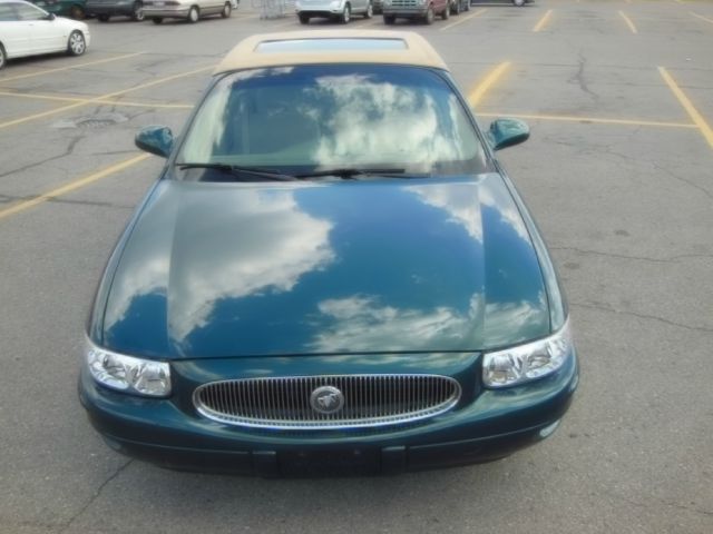 Buick LeSabre 2000 photo 1