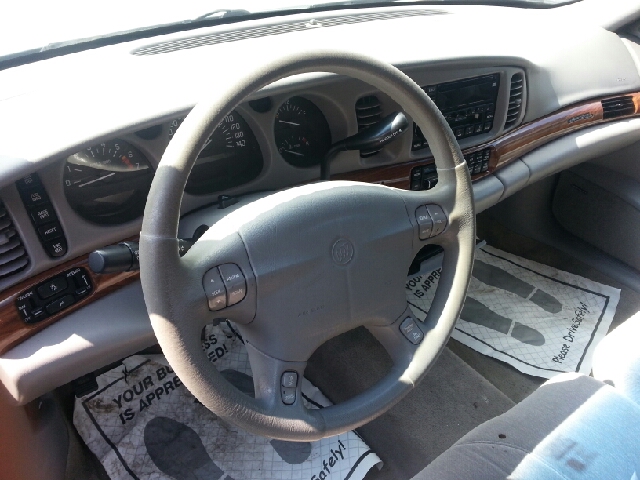 Buick LeSabre 2001 photo 2