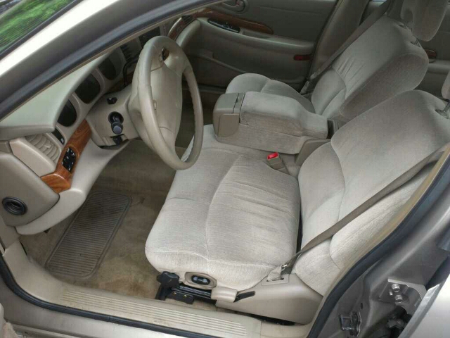 Buick LeSabre 2001 photo 2
