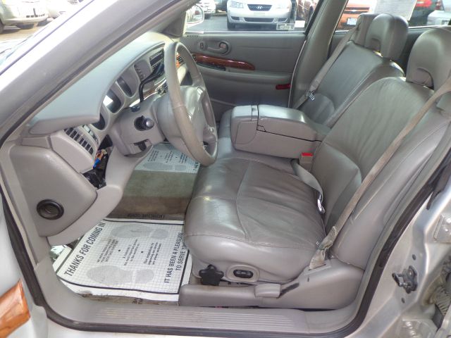 Buick LeSabre 2002 photo 1