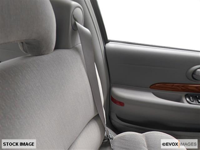 Buick LeSabre 2002 photo 2