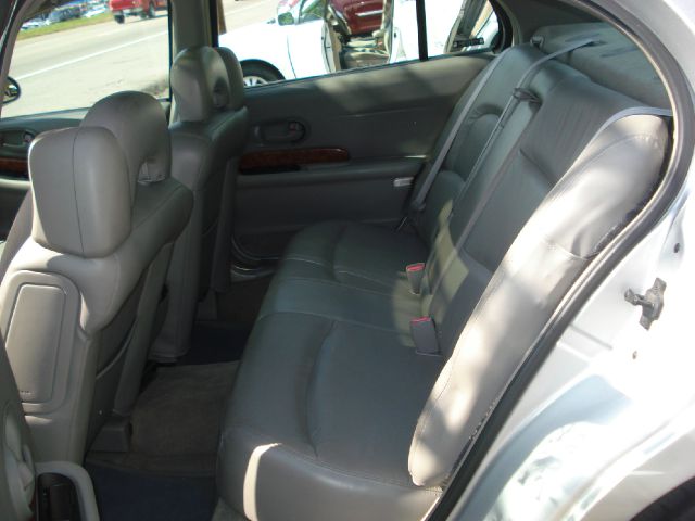 Buick LeSabre 2002 photo 1