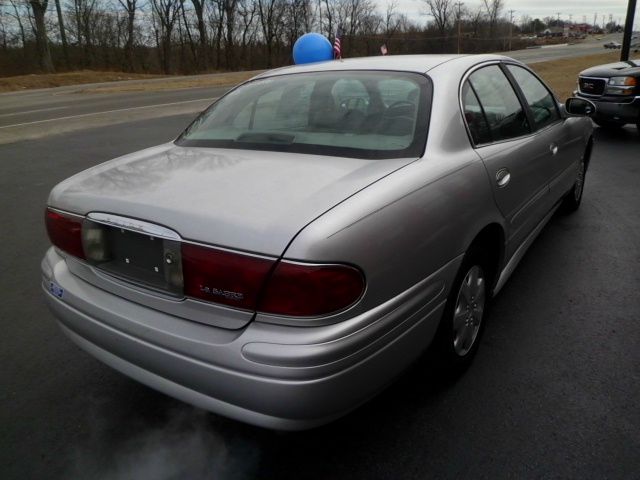 Buick LeSabre 2003 photo 2
