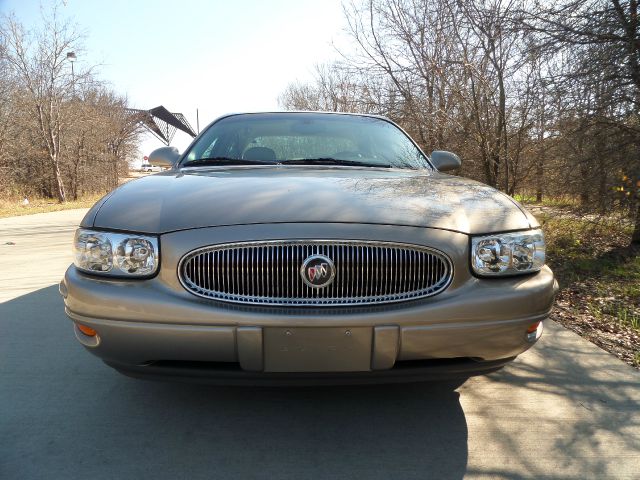 Buick LeSabre 2003 photo 2
