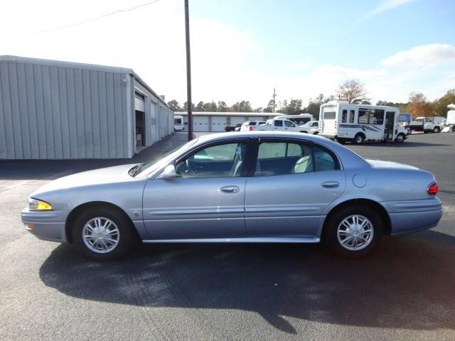 Buick LeSabre 2004 photo 2