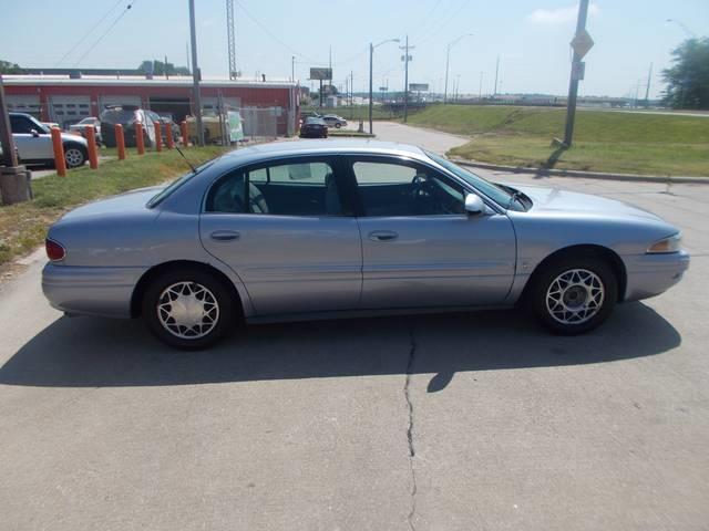 Buick LeSabre 2004 photo 2