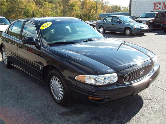 Buick LeSabre 2004 photo 2