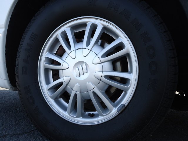 Buick LeSabre 2004 photo 3