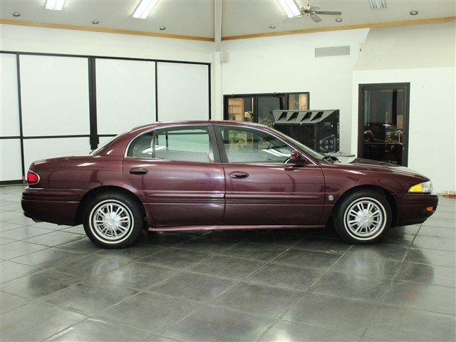 Buick LeSabre 2004 photo 1