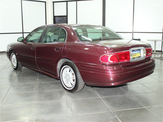Buick LeSabre 2004 photo 2