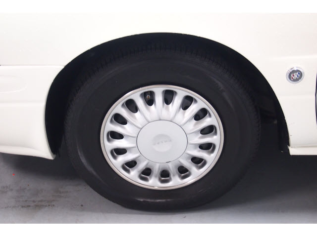 Buick LeSabre 2004 photo 2