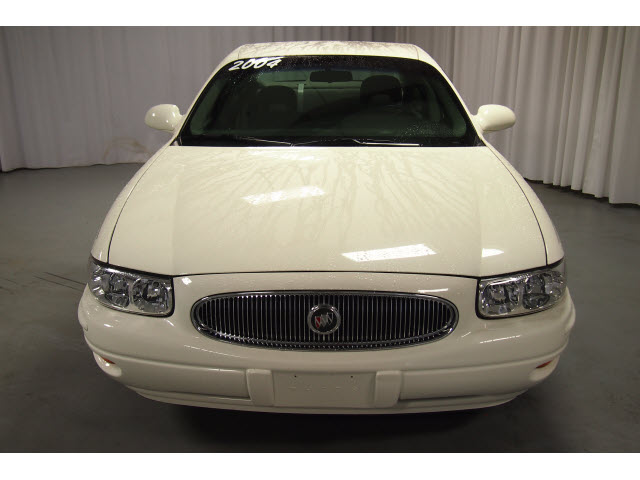 Buick LeSabre 2004 photo 3