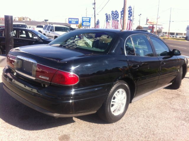 Buick LeSabre 2004 photo 2