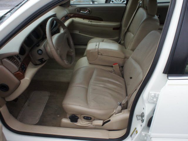 Buick LeSabre 2004 photo 4