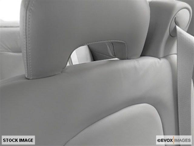 Buick LeSabre 2004 photo 1